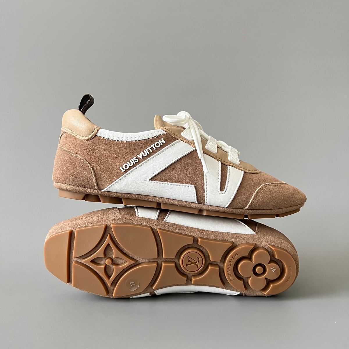 Louis Vuitton Women's Brown Cowhide Leather Shoes
